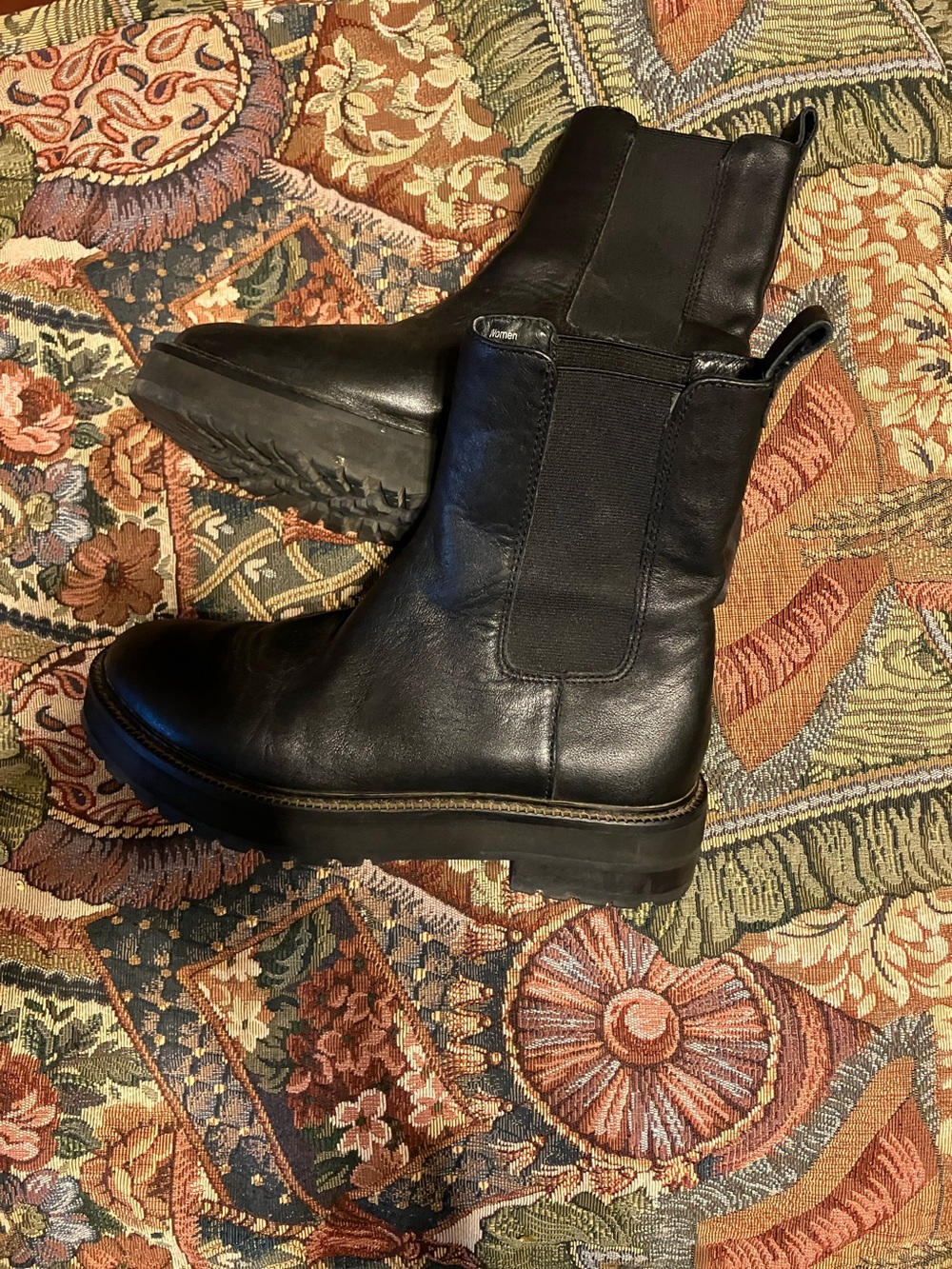 Abercrombie & Fitch Black Leather Chelsea Ankle Boots